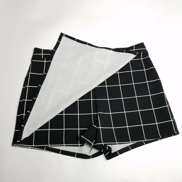 Fashion Nova Womens Skort Black Windowpane Size 1X - Picture 5 of 7